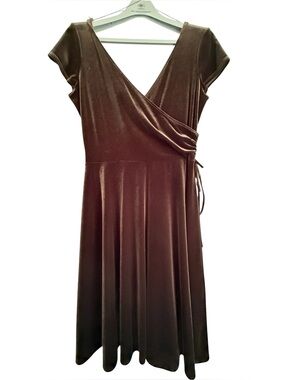 Women’s LONDON STYLE Brown Velvet Dress size 10